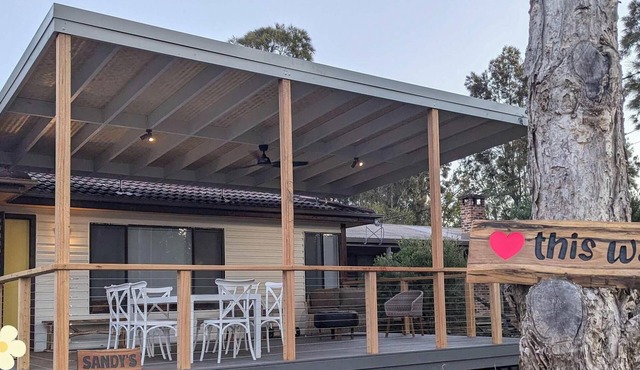 Sandy's Beach Shack at Bawley