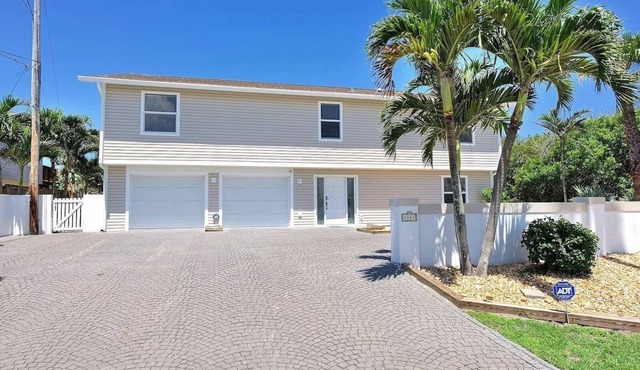 Sandy Shore Pearl-Atlantic Ocean in your backyard, Fully Licensed & City Water!