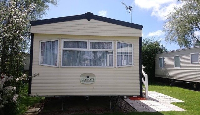 Sandy Shores - Vintage van in Winchelsea (D/F)