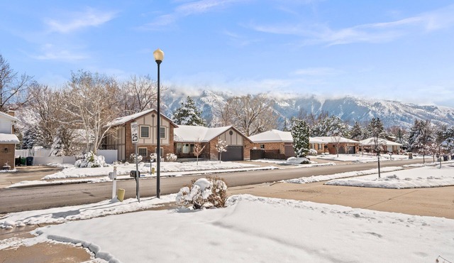 Sandy Ski House: Perfect for Group Ski Trips
