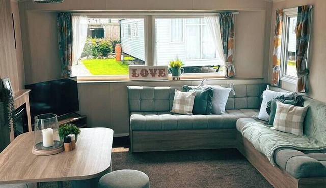 Sandy Stays - With exclusive food discount