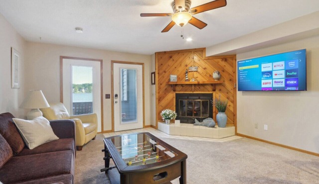 Sandy Toes at Lighthouse Cove