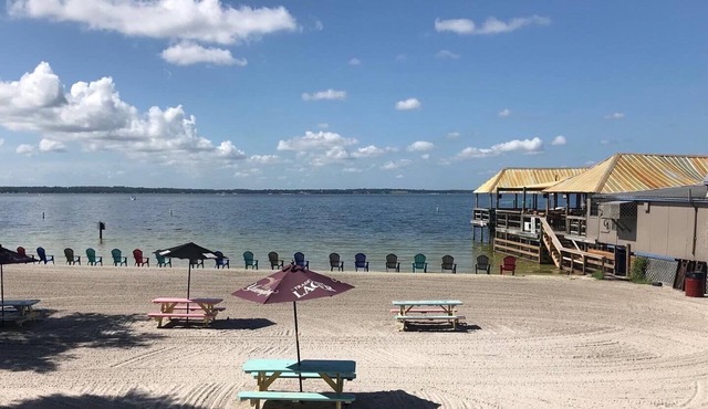 Sandy Toes Cottage @ Lake Weir