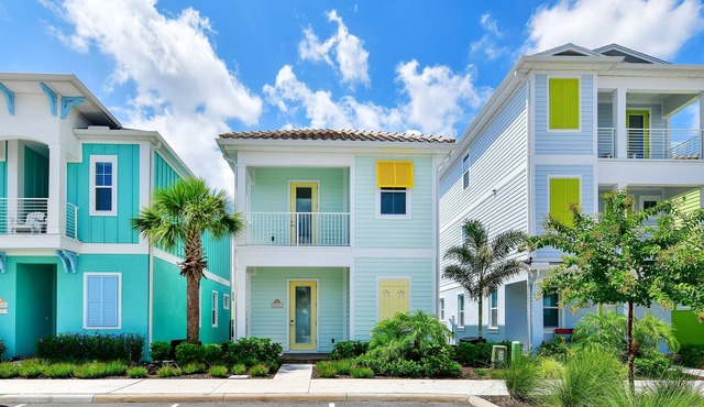 Sandy Toes Cottage with Private Pool near Disney and Margaritaville Resort &.