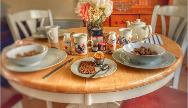 'SANDY TOES' Freshwater Bay Holiday Village, a short stroll to the sandy beach