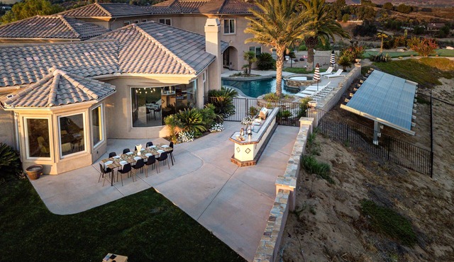 Sangiovese By AvantStay | Spectacular Estate w/Pool, Hot Tub & Putting Green