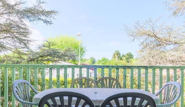 Sanguinet - 3 bedroom apartment near to lake with private garden