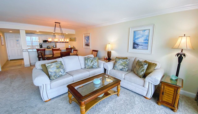 Sanibel Harbour Resort Harbour Tower 516: Luxury unit overlooking the sparkling waters