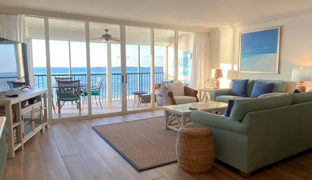 Sanibel Harbour Resort Bay View Tower 135: Overlooking the private beach with stunning sunsets.