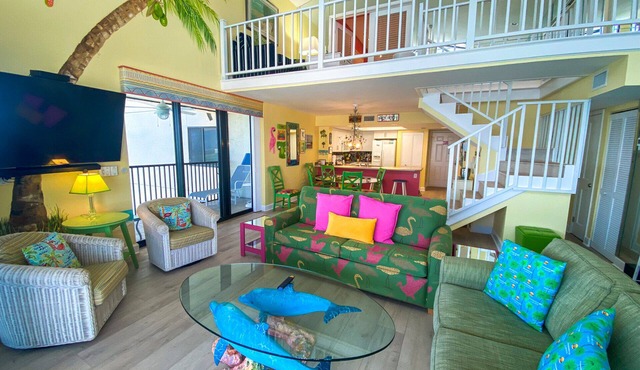 Sanibel Harbour Resort: Bay View Tower 1131 Penthouse views of Sanibel in this 3 bdrm 3 bath condo