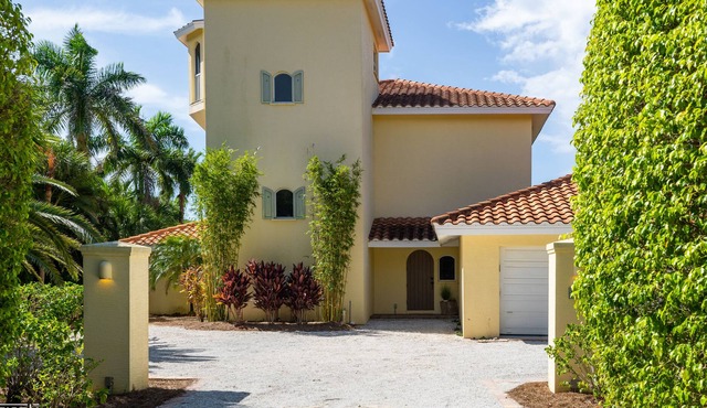 Sanibel Luxury Beach House & Pool