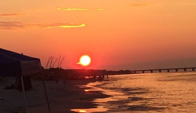 SANITIZED AND SCRUBBED Chesapeake Bay Beach House 100yards to beach
