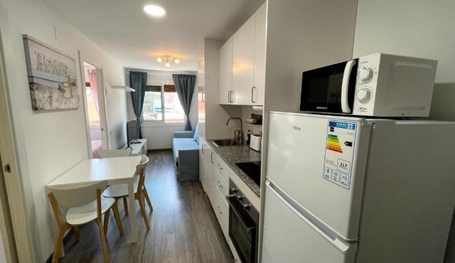 Sant Adria Beach apartment Wi-Fi Parking Free