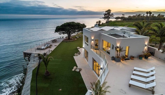 Santa Barbara Oceanfront Luxury + Beach Access