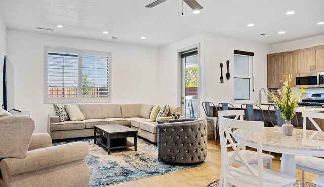 Santa Clara Comfort #39, GREAT LOCATION, FULLY EQUIPPED KITCHEN