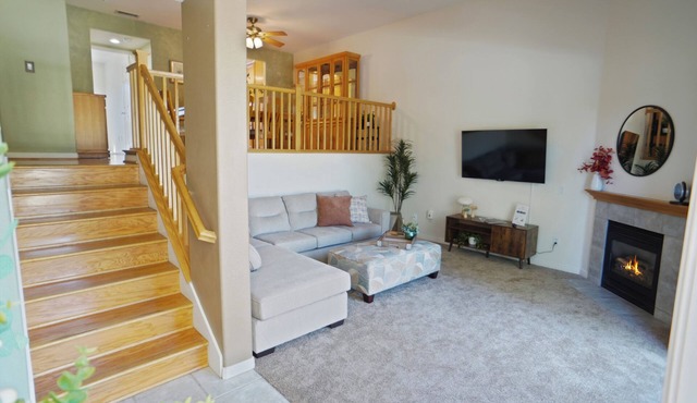 Santa Clarita Luxury Retreat min. from Magic Mtn, the Cube, Hurricane Harbor.