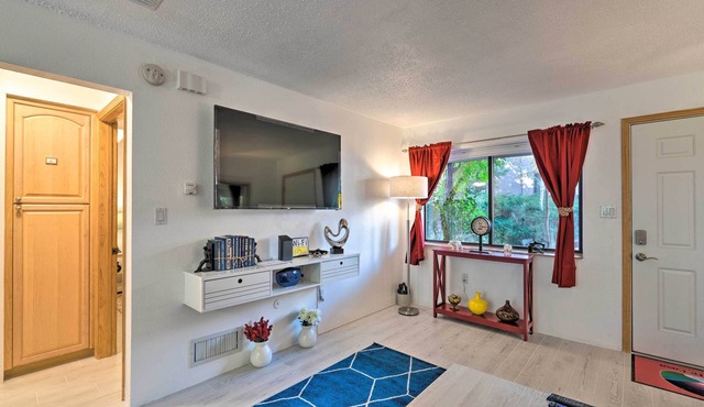 Santa Fe Bungalow ~ 2 Mi to Downtown!