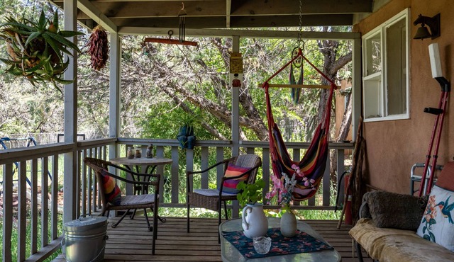 Santa Fe Getaway | Pet Friendly, Scenic Views!