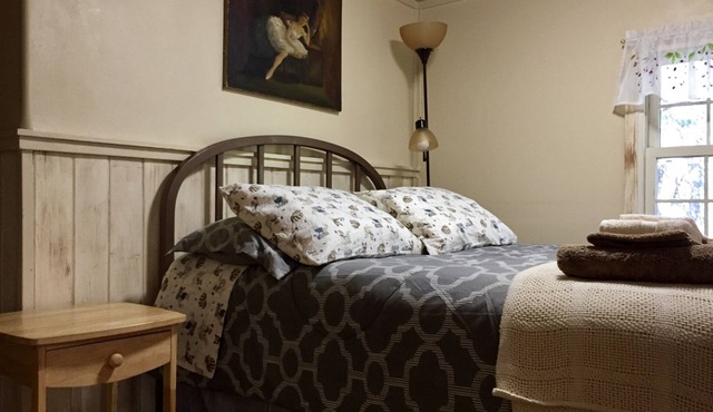 Santa Fe Getaway, Private Suite Under Glorieta Mesa