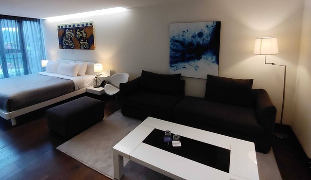 Santa Fe Place I Modern Studio in Santa Fe