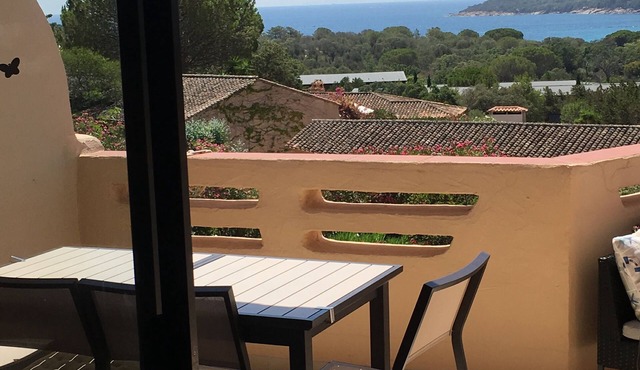 Santa Julia Palace F2 tres belle vue mer
