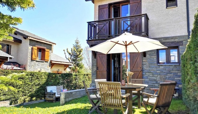 SANTA LEOCADIA IV - Two Bedroom House, Sleeps 5