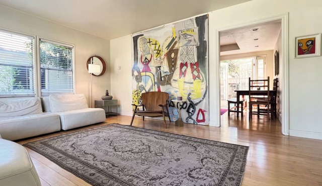 Santa Monica 3 bedroom house with sunny outdoor deck