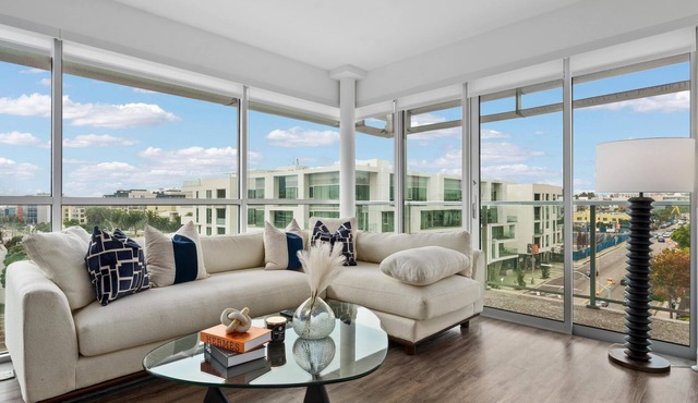 Santa Monica Penthouse With Panoramic Ocean Views