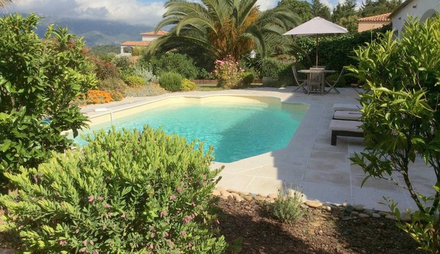 Santa Paola charming guest room, swimming pool, mountain view, Ajaccio