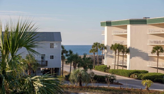 Santa Rosa Beach Condo with Balcony-Walk to Gulf