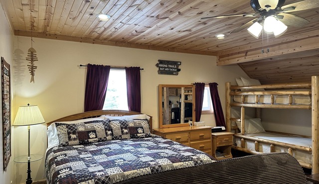 Santa's Shack Studio - Near Pictured Rocks