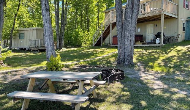 Santa's Shack Triplex - near Pictured Rocks