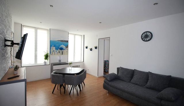 Santorini - Design apartment in the heart of Fère