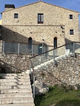 Santuari Mare de Déu Del Mont Restaurant-Hostatgería