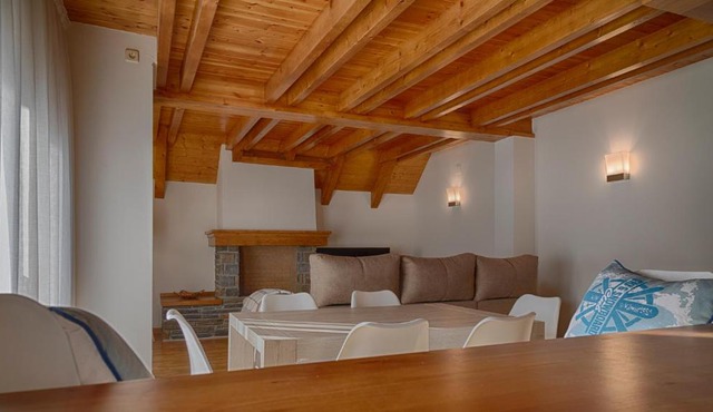 Saplan Real Estate LAUJÒ