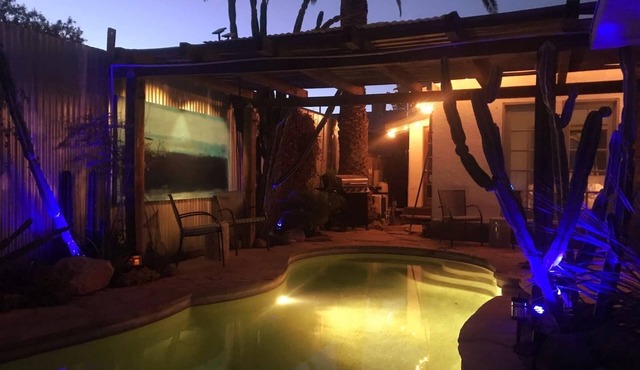 Sapo Encantador/Heated Pool/Spa/steps to UofA