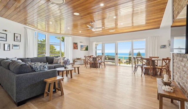 Sapphire House – Luna Blue Apartment