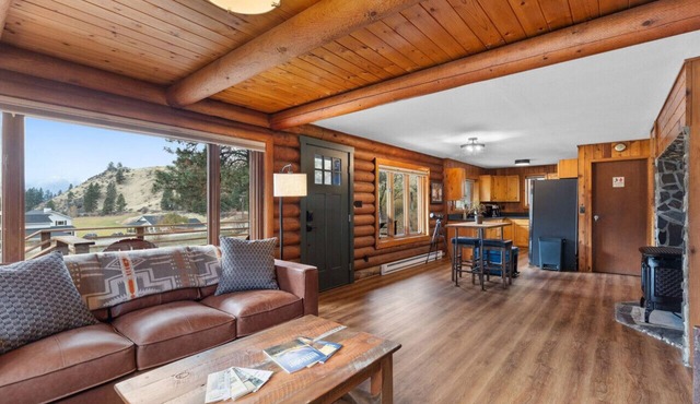 Sapphire Ridge Cabin