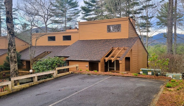 Sapphire Ridge Townhouse, Sapphire Ridge Townhouse