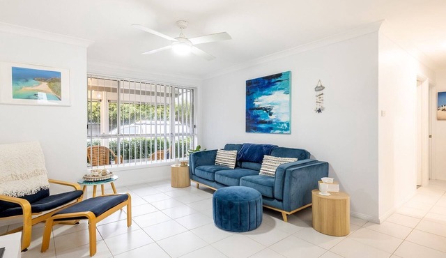Sapphire Sands, 1/52 Boulder Bay Rd - air con, Wi-Fi, Cot & Highchair