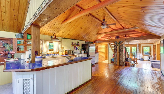 Saranac Lake Cabin w/Deck: Pets Welcome!