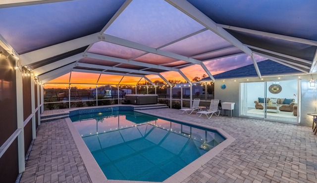 Sarasota 3BR Home Pickleball Courts + Recreation