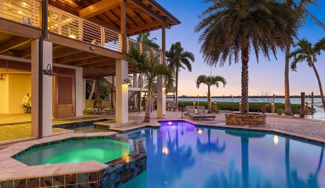 Sarasota Bay Luxury Retreat | Sleeps 19 w/Pool, Spa & Waterfront Views