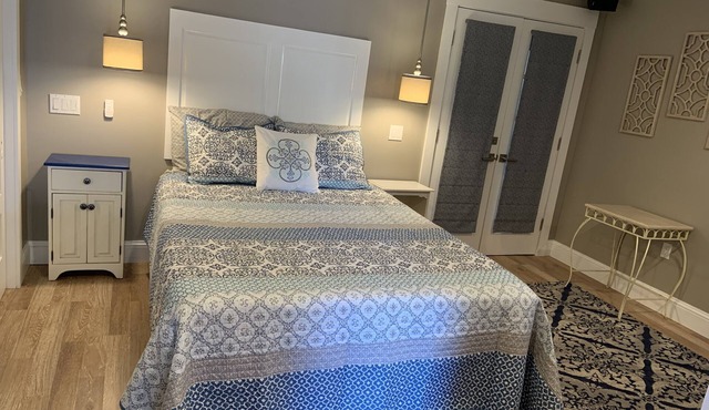 Sarasota Cozy & Clean, Near #1 Beach Siesta in SouthGate Neighborhood