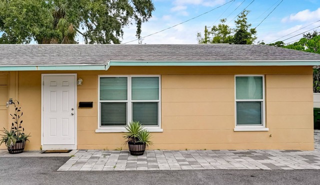 Sarasota Downtown Apartment!