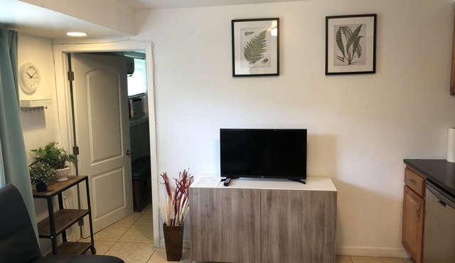 Sarasota Great Location and Best Price!