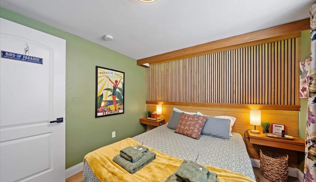 Sarasota Retro Retreat