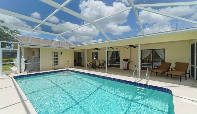 Sarasota Villa, Heated Pool, The Meadows Golf Community, Near Beaches