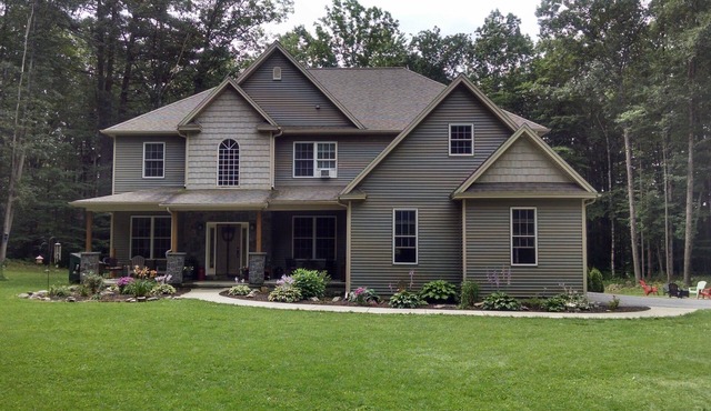 Saratoga Family ADK Retreat, Track, SPAC, Fireplace, Hiking, Skiing, Hot Tub