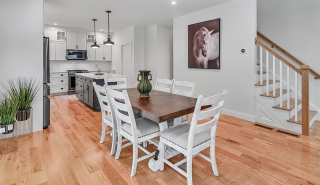 Saratoga Family Haven | Fire Pit + BBQ Grill + 5-Bedroom Home